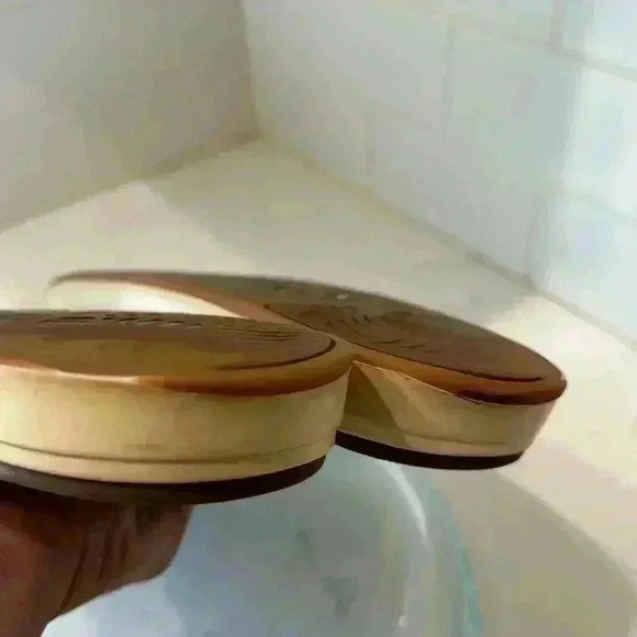 Olukai Women’s size 9 pre-owned - Picture 8 of 8